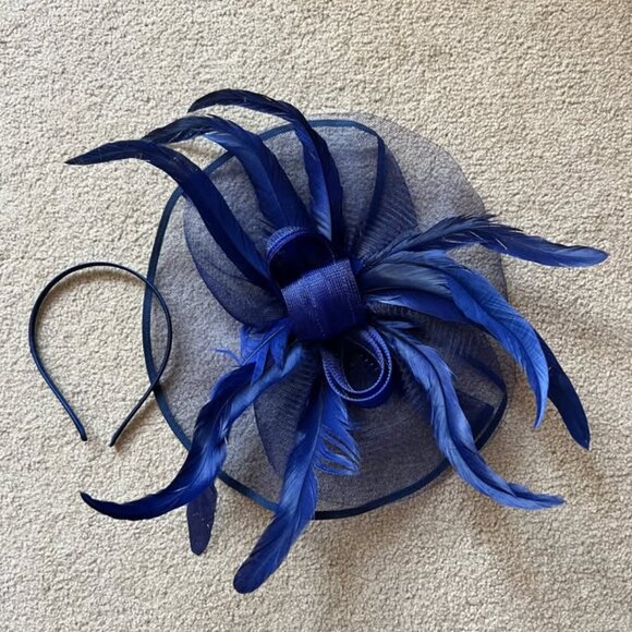 Fascinator Headpiece for Special Occasions - Picture 8 of 10